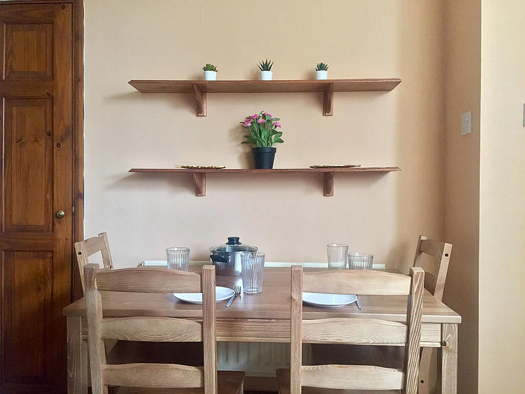 2 bedroom maisonette for rent