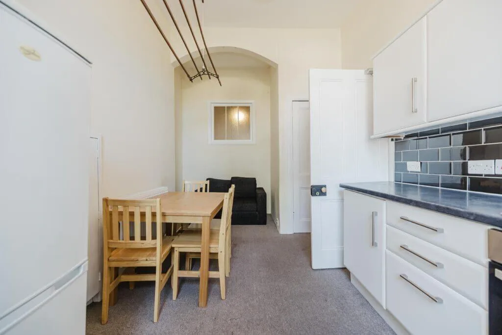 3 bedroom flat for rent