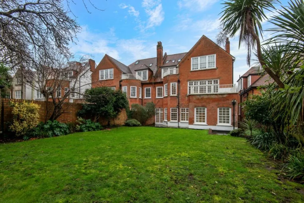 4 bedroom flat for rent