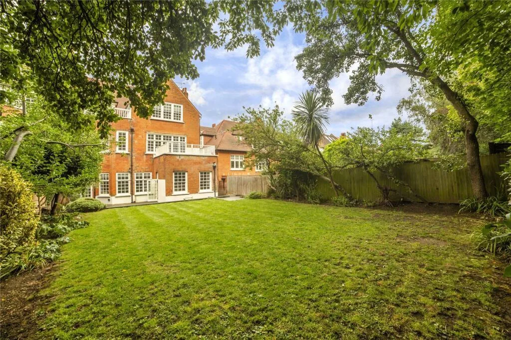 4 bedroom apartment for rent