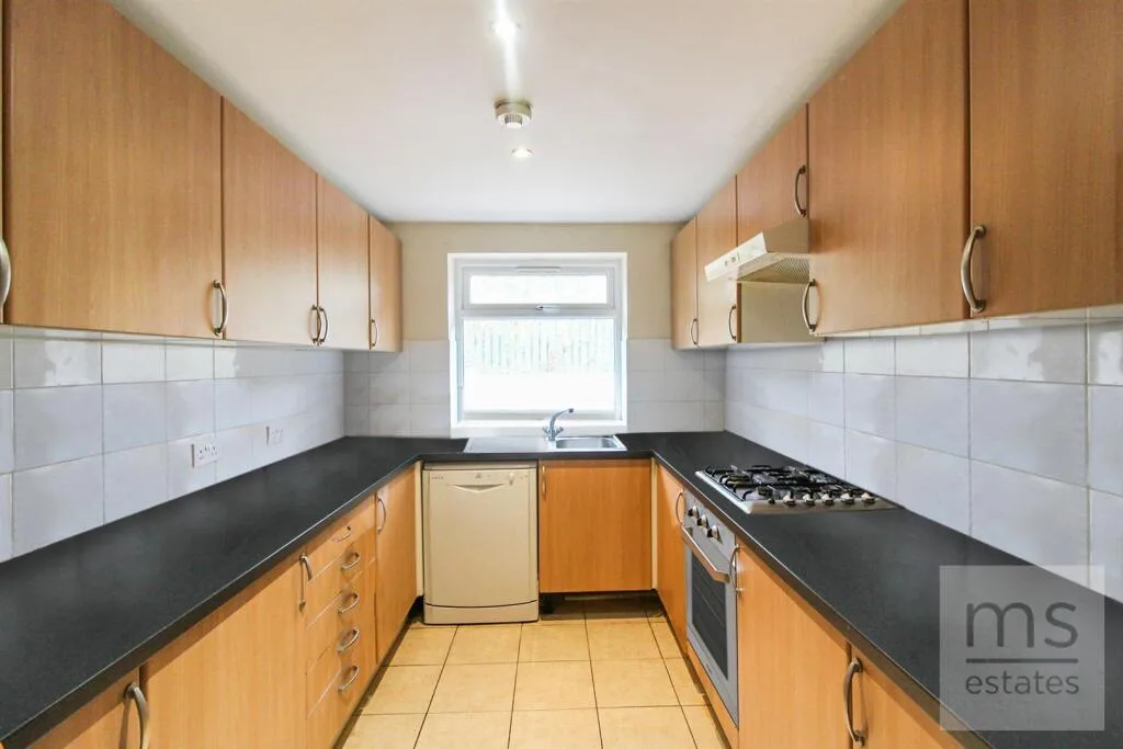 4 bedroom detached house for rent