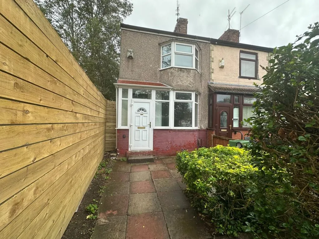 3 bedroom end of terrace house for rent