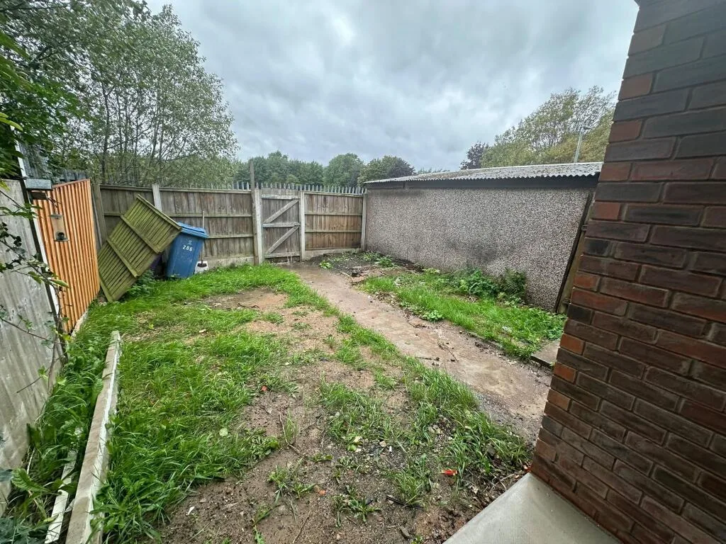 3 bedroom end of terrace house for rent