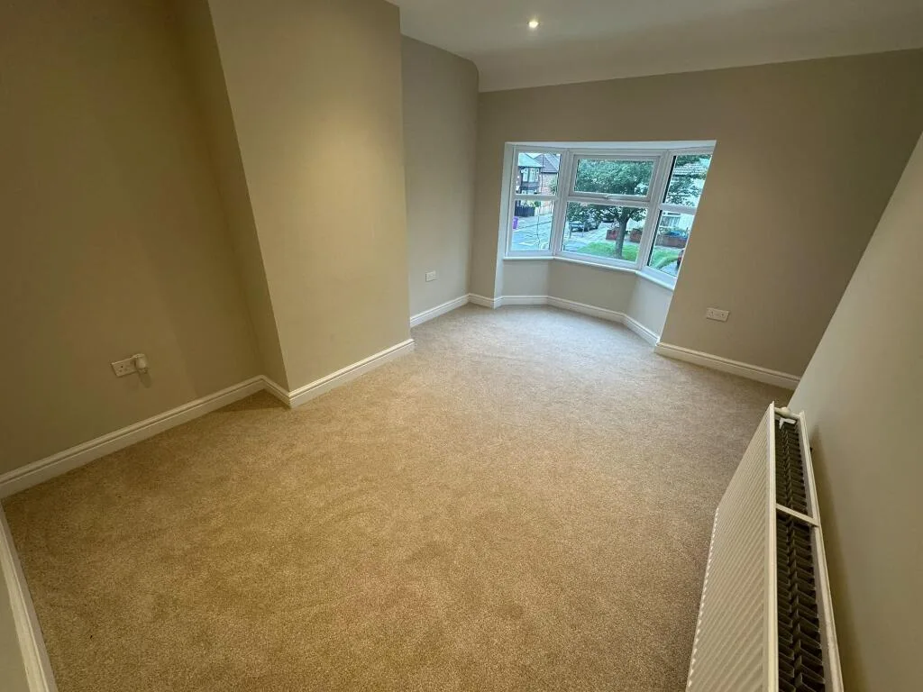 3 bedroom end of terrace house for rent