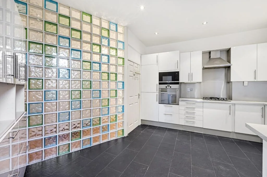 4 bedroom apartment for rent