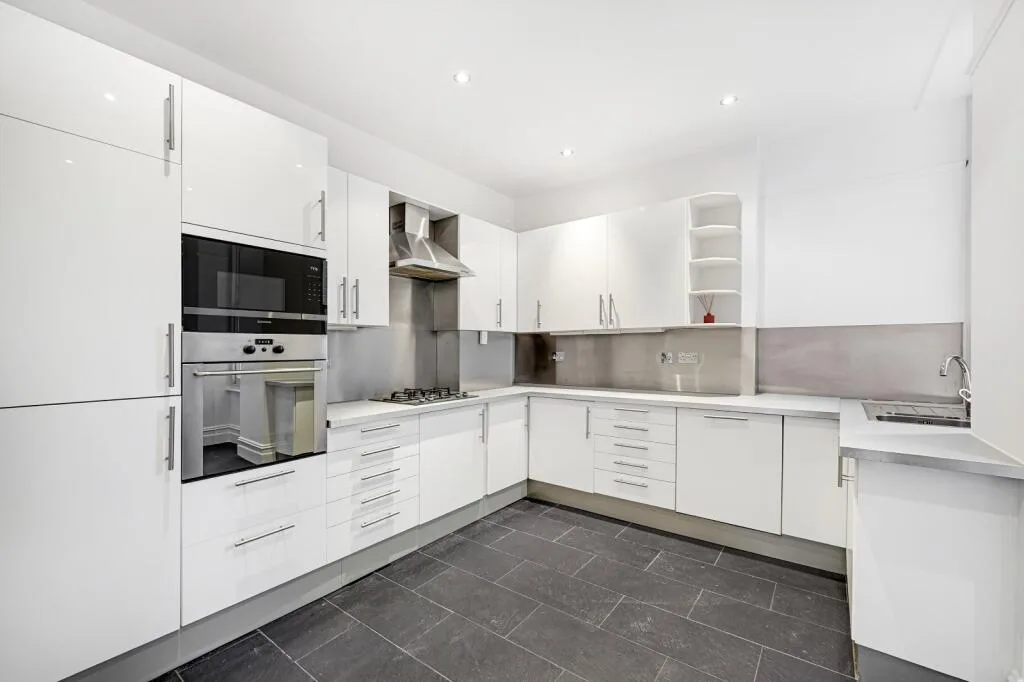 4 bedroom apartment for rent