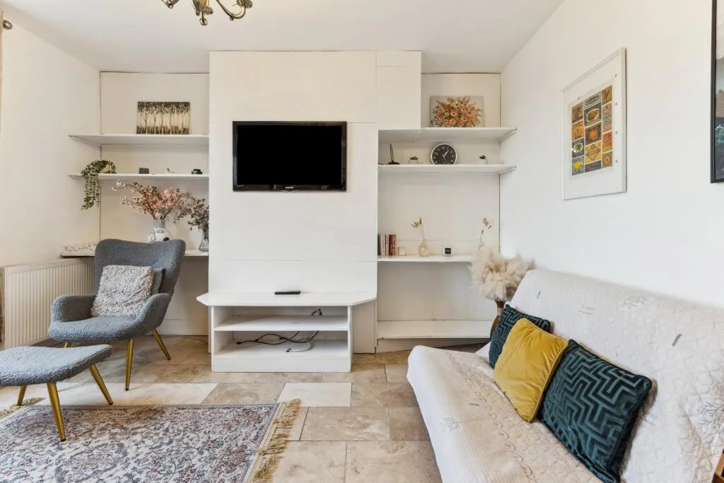 3 bedroom flat for rent