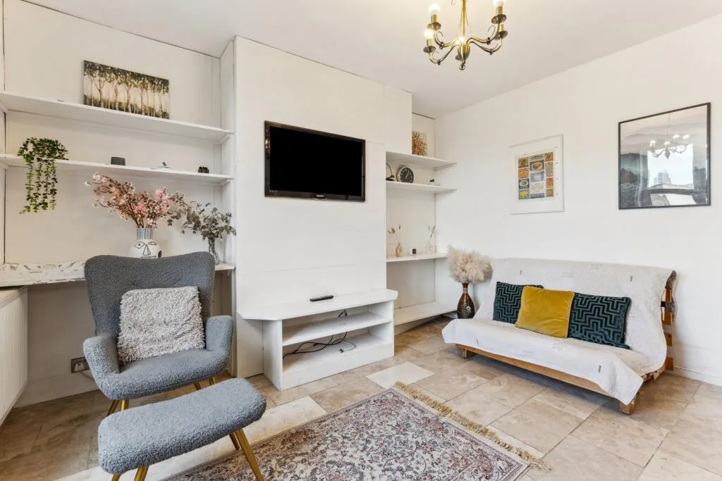 3 bedroom flat for rent