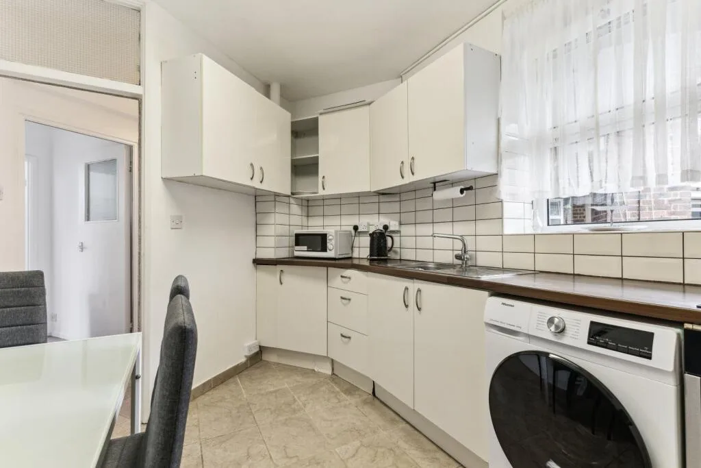 3 bedroom flat for rent