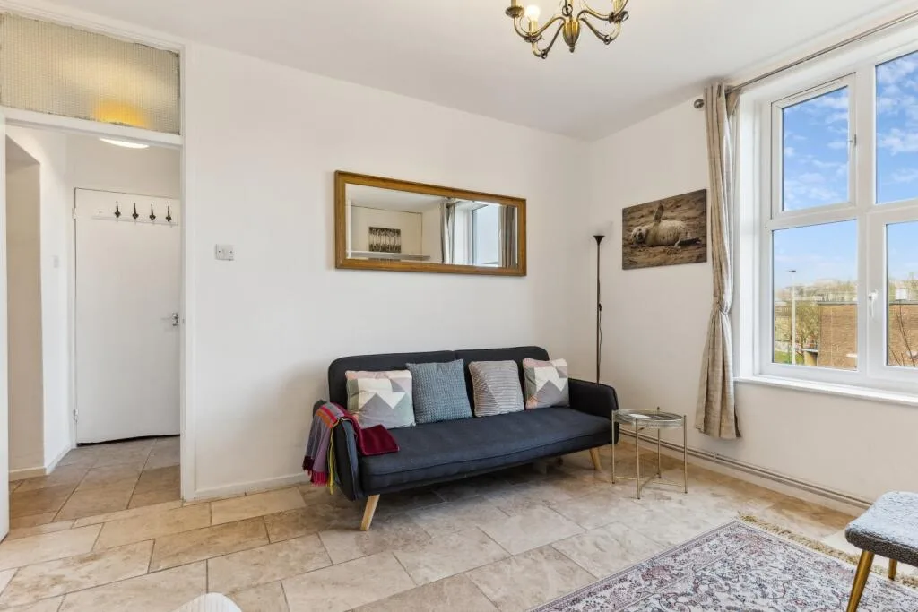 3 bedroom flat for rent