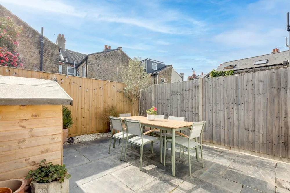 2 bedroom flat for rent