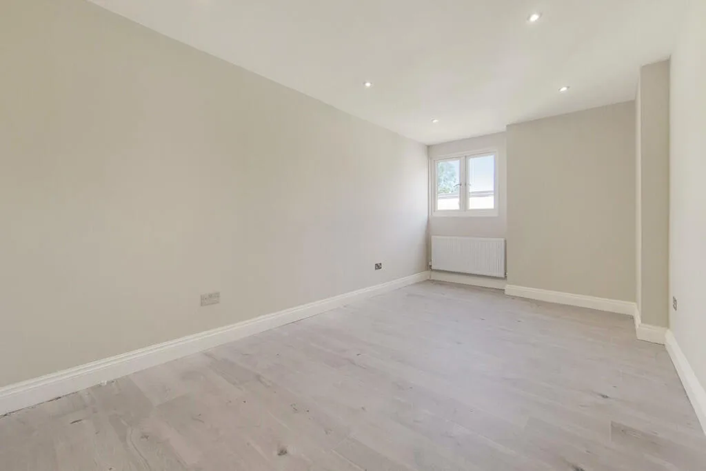 3 bedroom maisonette for rent