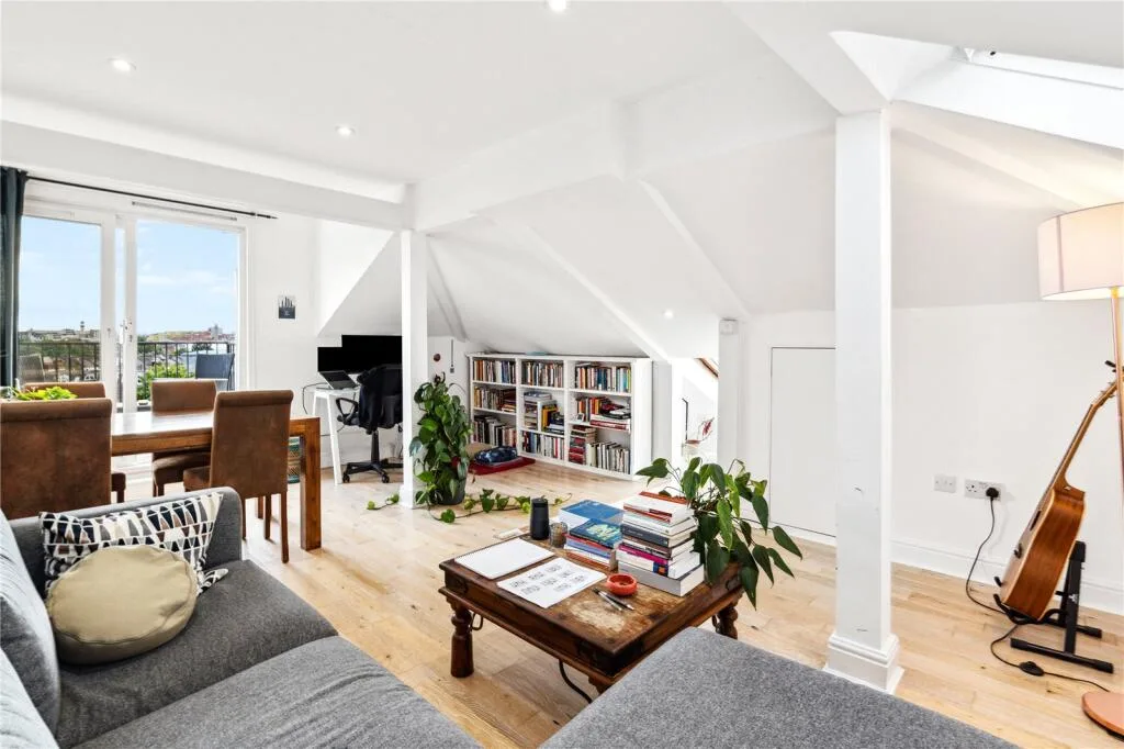 2 bedroom flat for rent