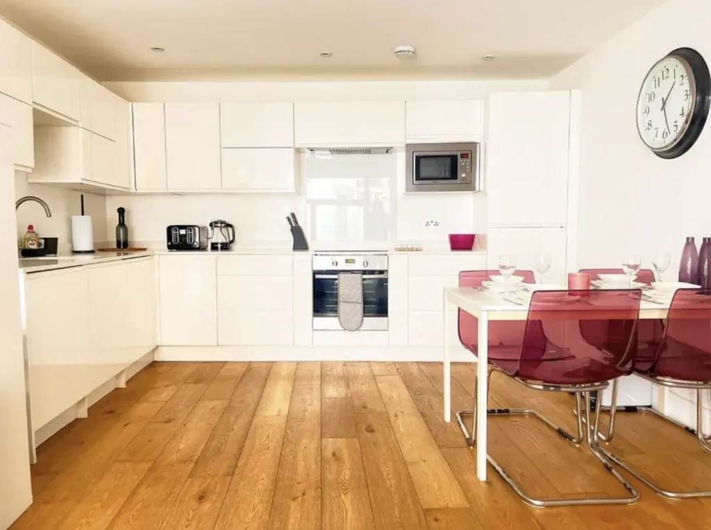 3 bedroom semi-detached house for rent