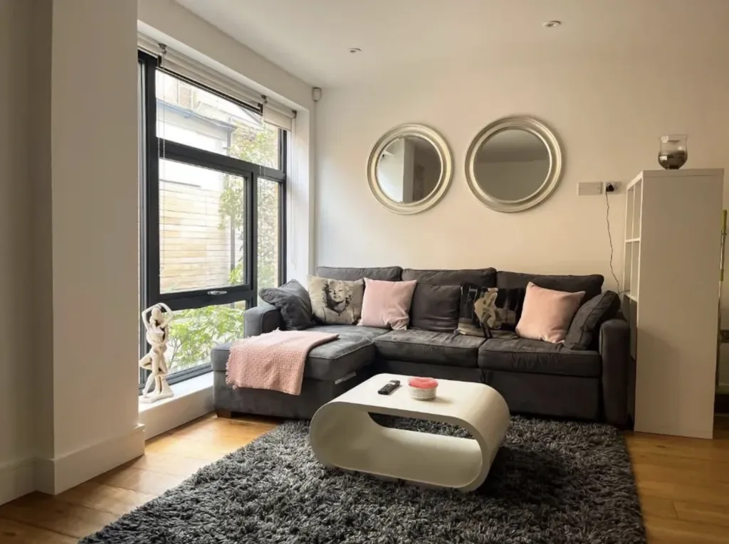 3 bedroom semi-detached house for rent
