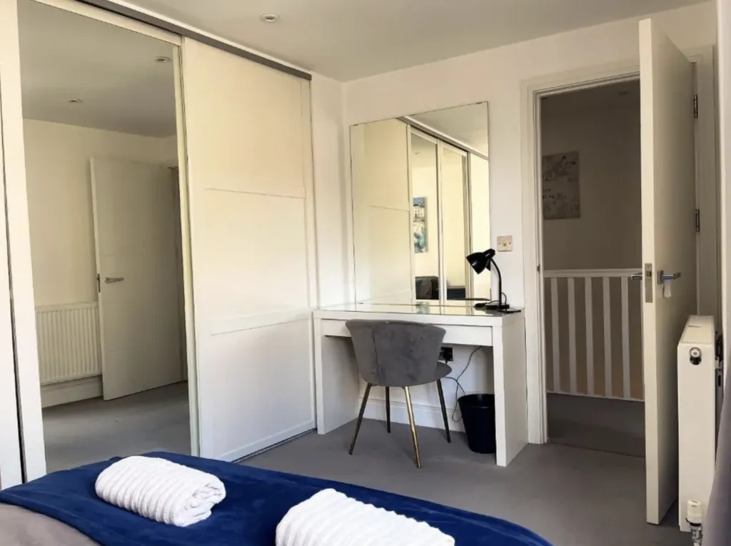 3 bedroom semi-detached house for rent