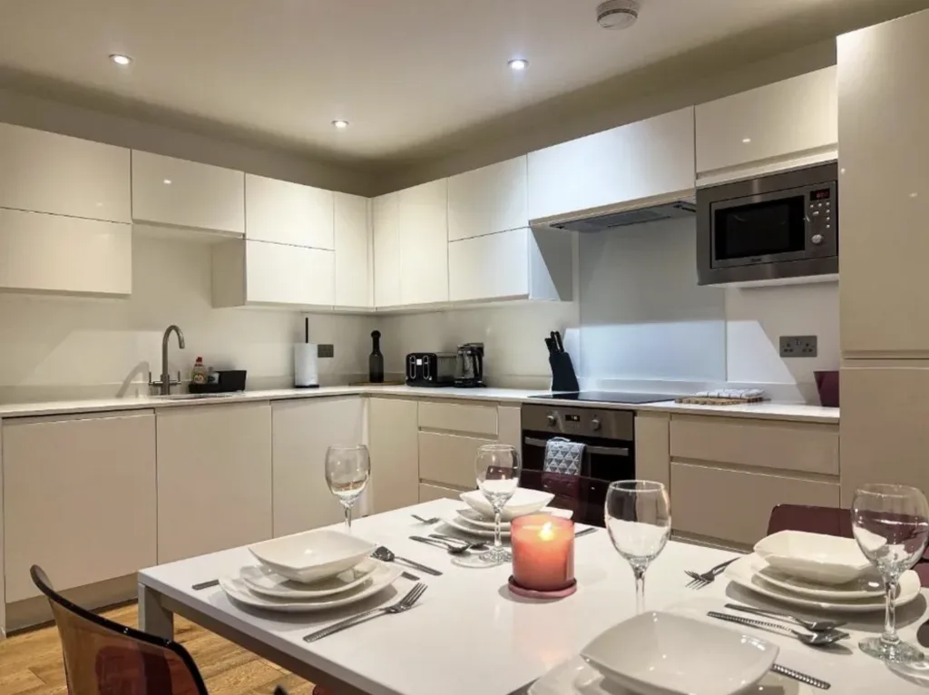 3 bedroom semi-detached house for rent