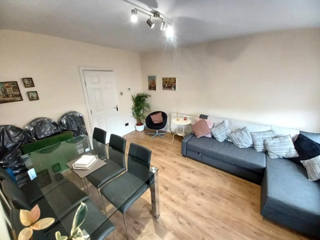2 bedroom flat for rent