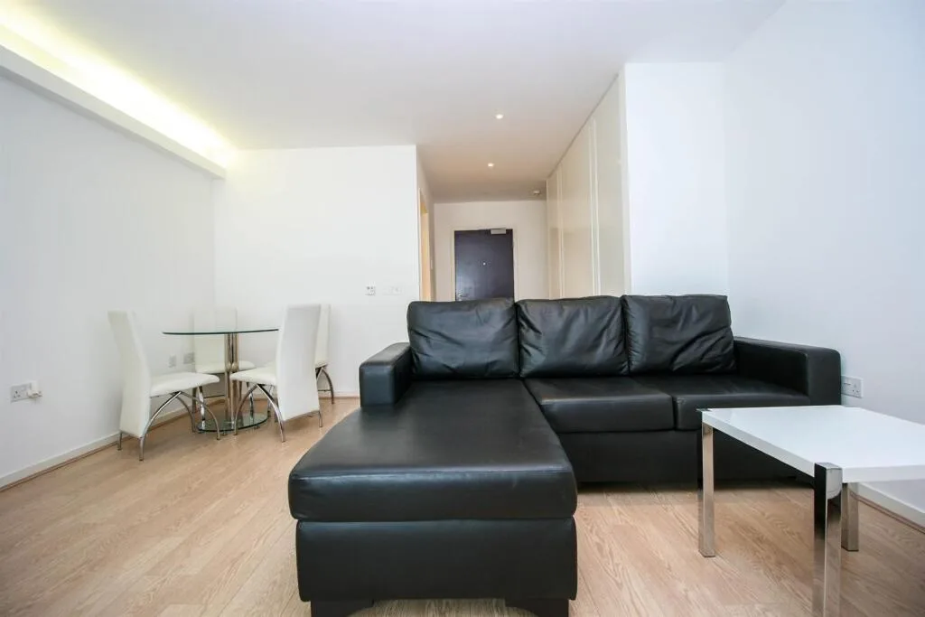 Studio flat for rent