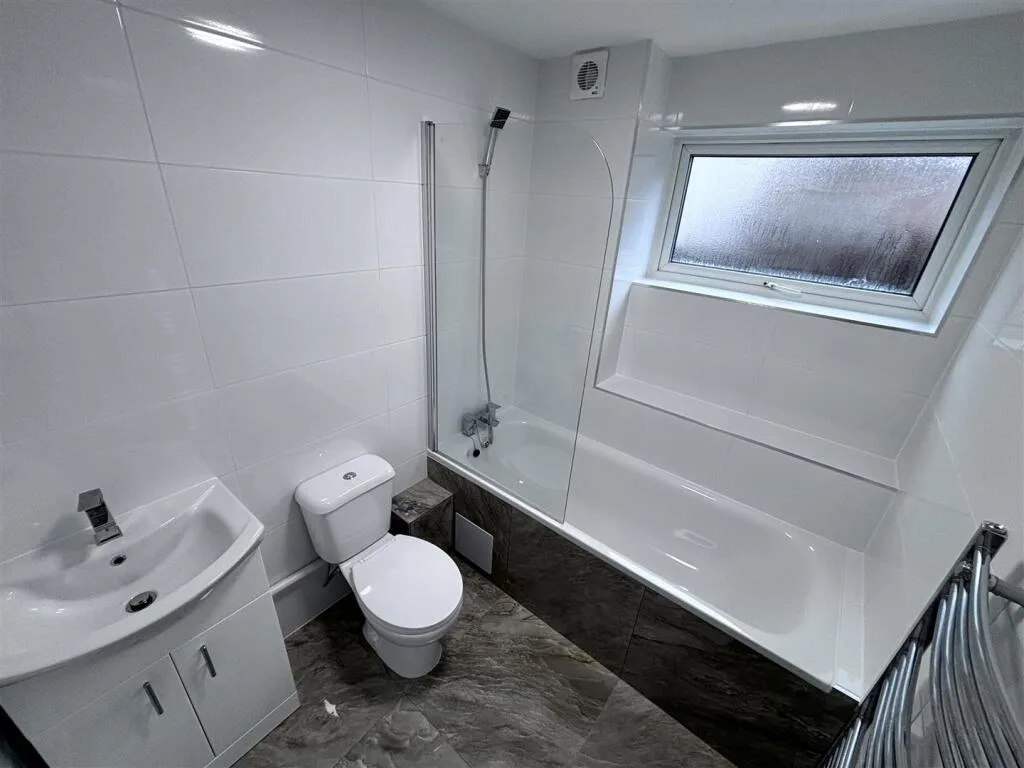 2 bedroom house for rent