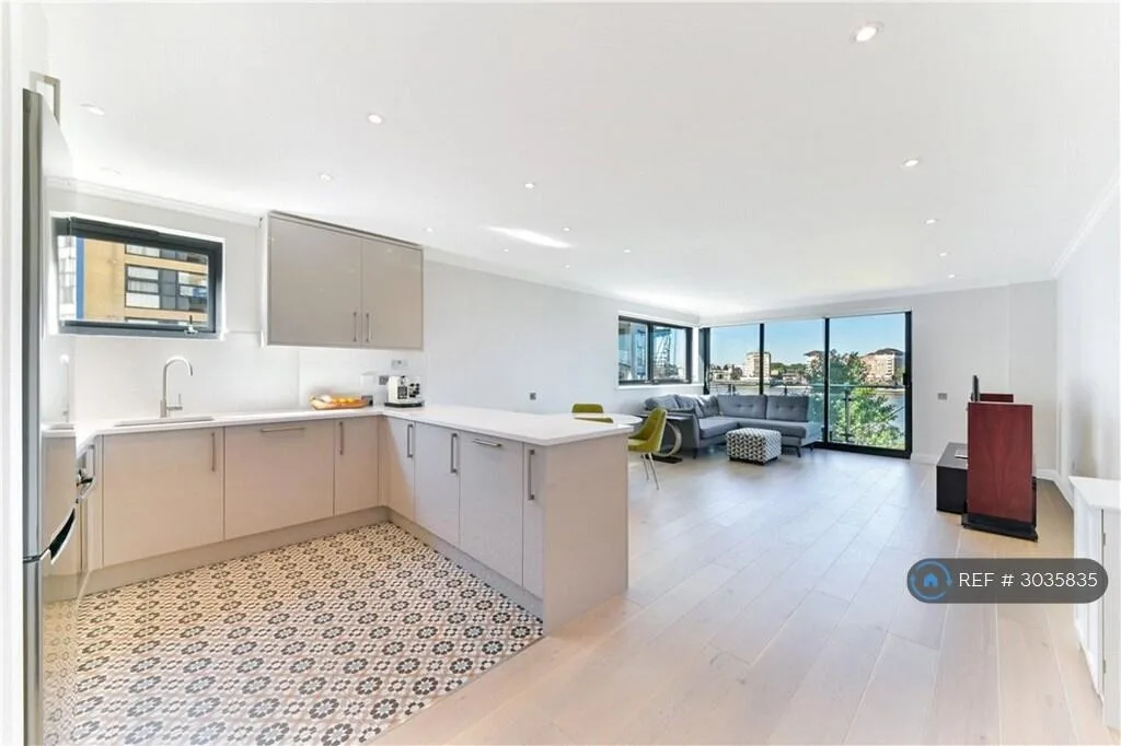 3 bedroom flat for rent
