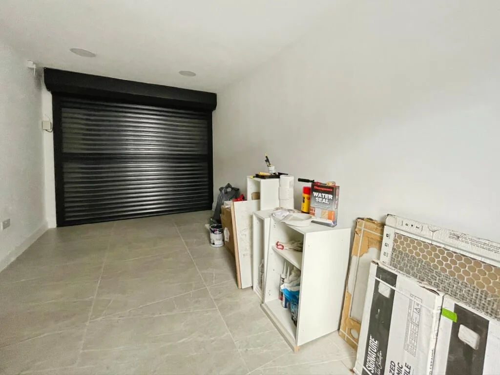 4 bedroom end of terrace house for rent