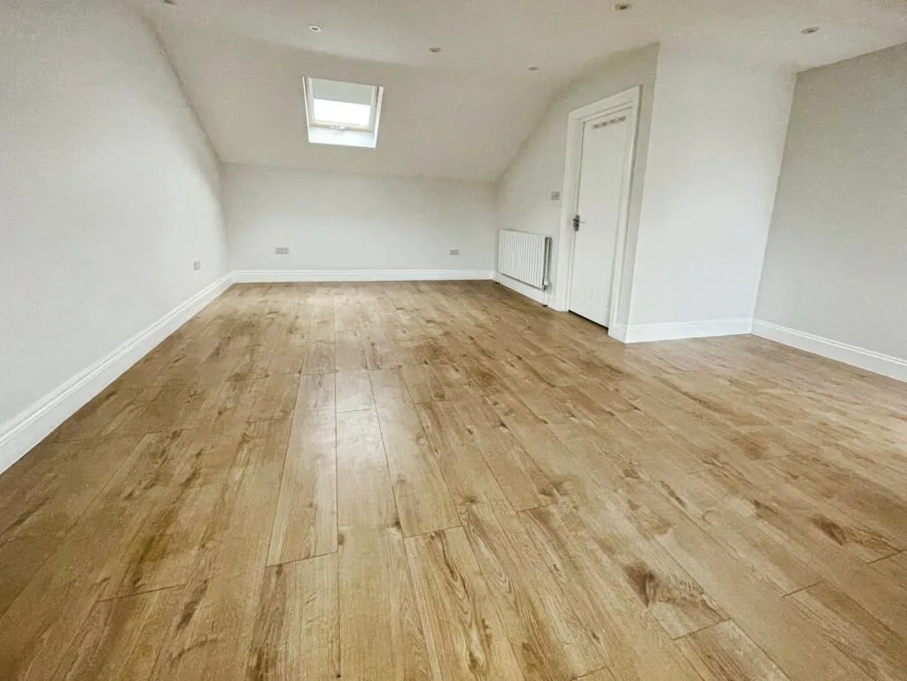 4 bedroom end of terrace house for rent