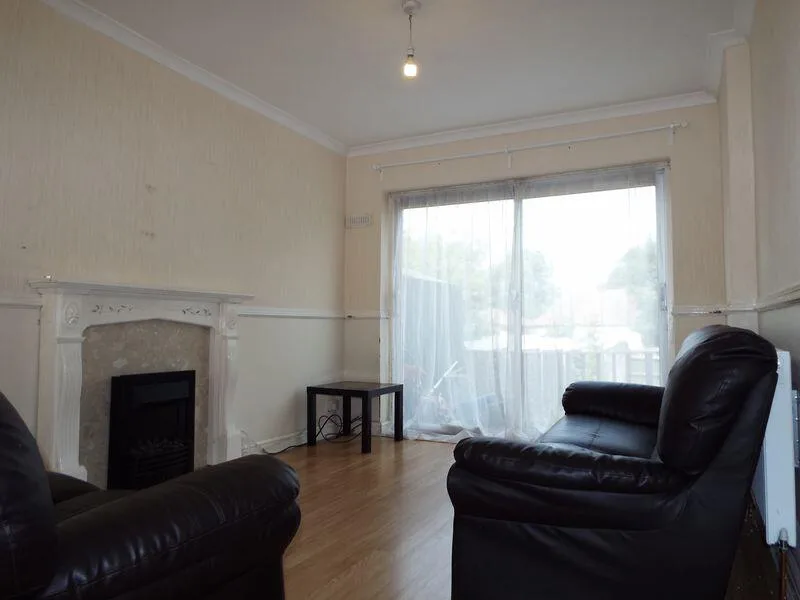 3 bedroom semi-detached house for rent