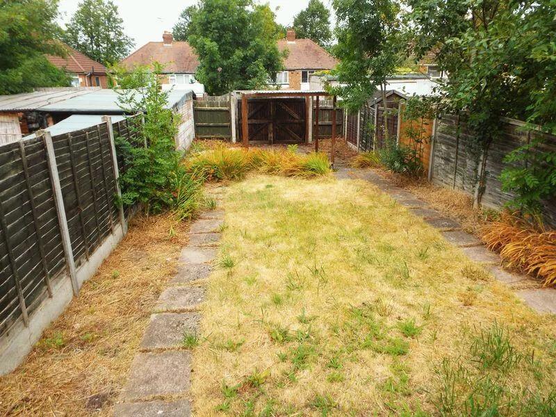 3 bedroom semi-detached house for rent