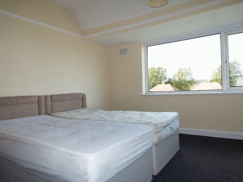 3 bedroom semi-detached house for rent
