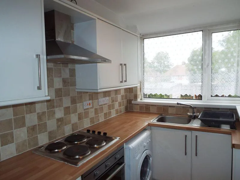 3 bedroom semi-detached house for rent