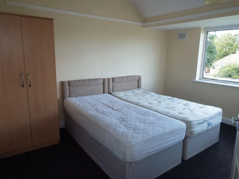 3 bedroom semi-detached house for rent