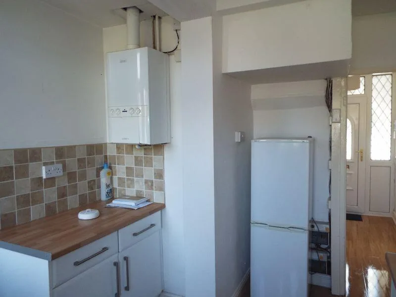 3 bedroom semi-detached house for rent