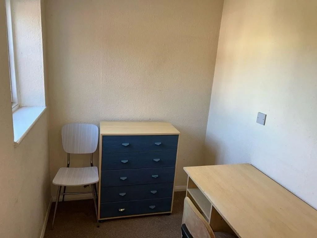 2 bedroom house for rent