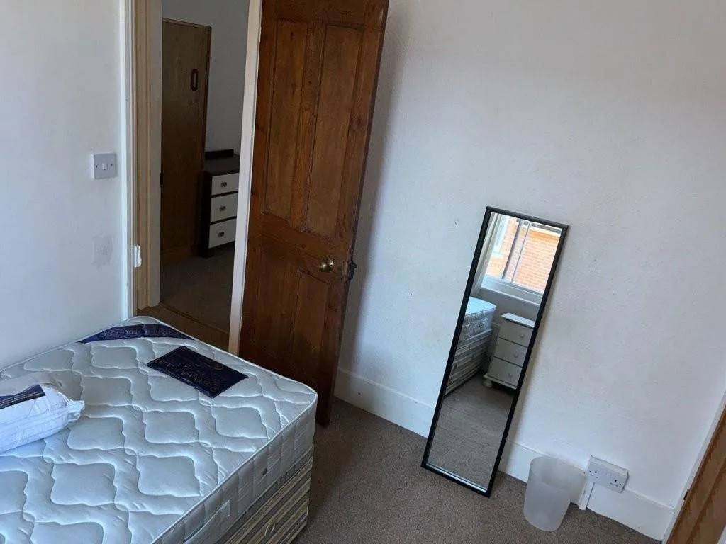 2 bedroom house for rent