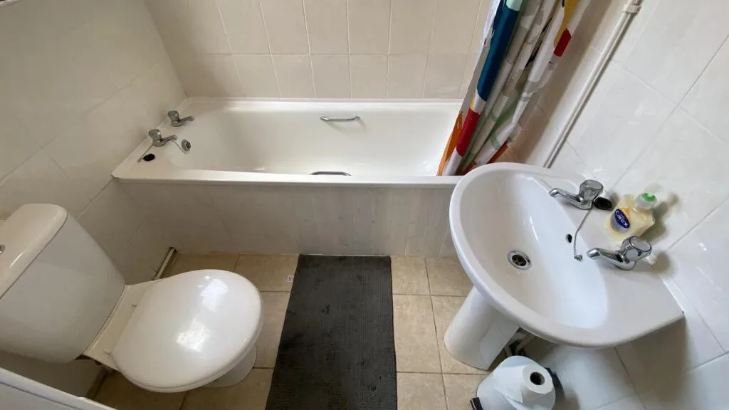 2 bedroom house for rent