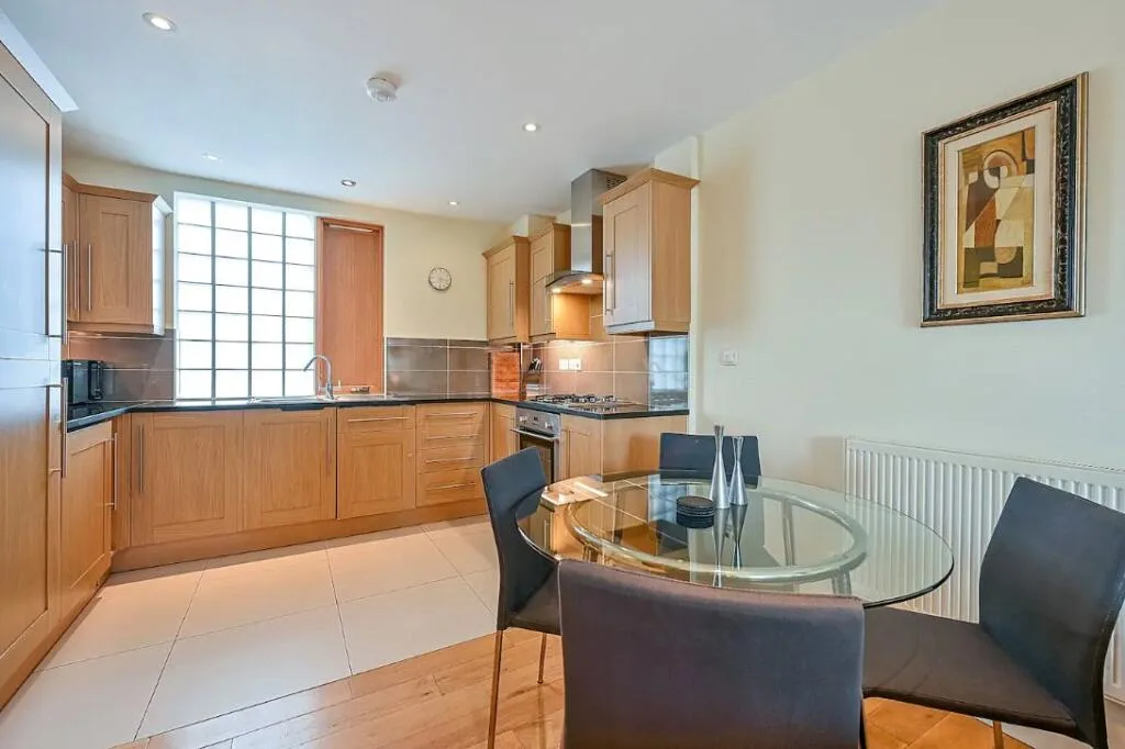 2 bedroom flat for rent