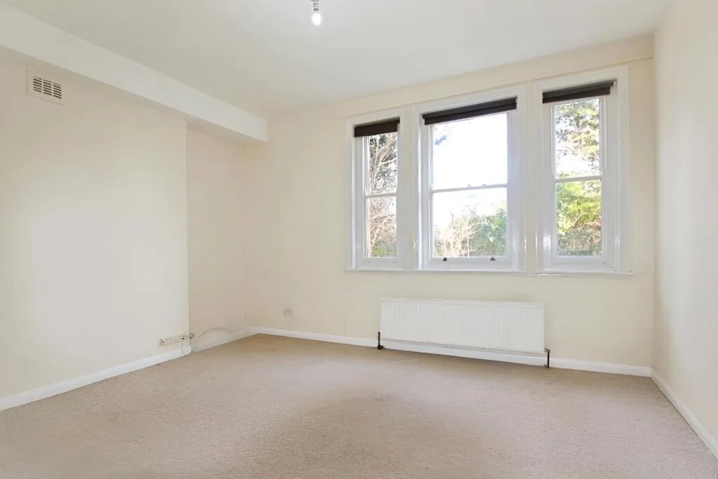 2 bedroom ground floor maisonette for rent