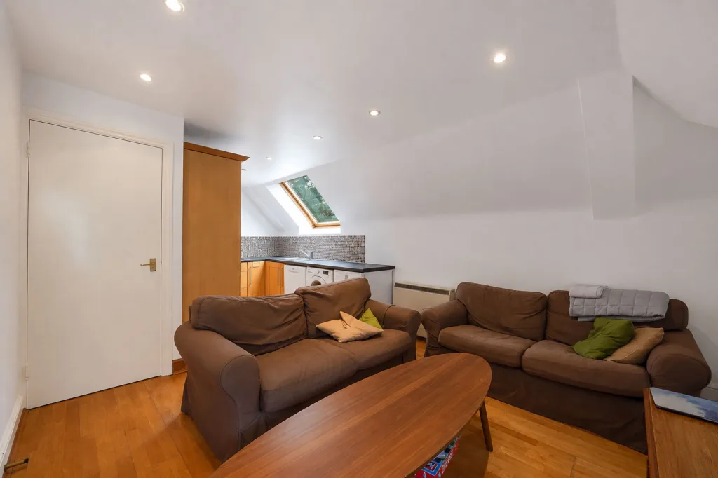 2 bedroom flat for rent