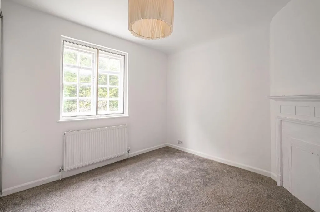 3 bedroom maisonette for rent