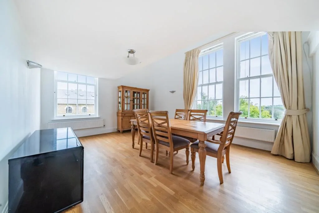 3 bedroom flat for rent