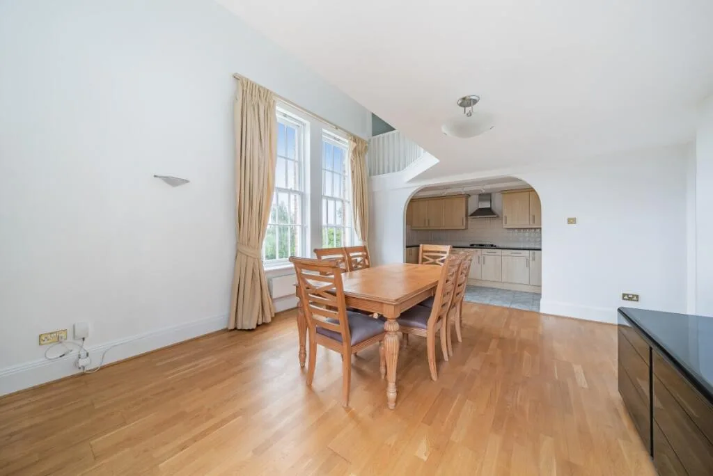 3 bedroom flat for rent