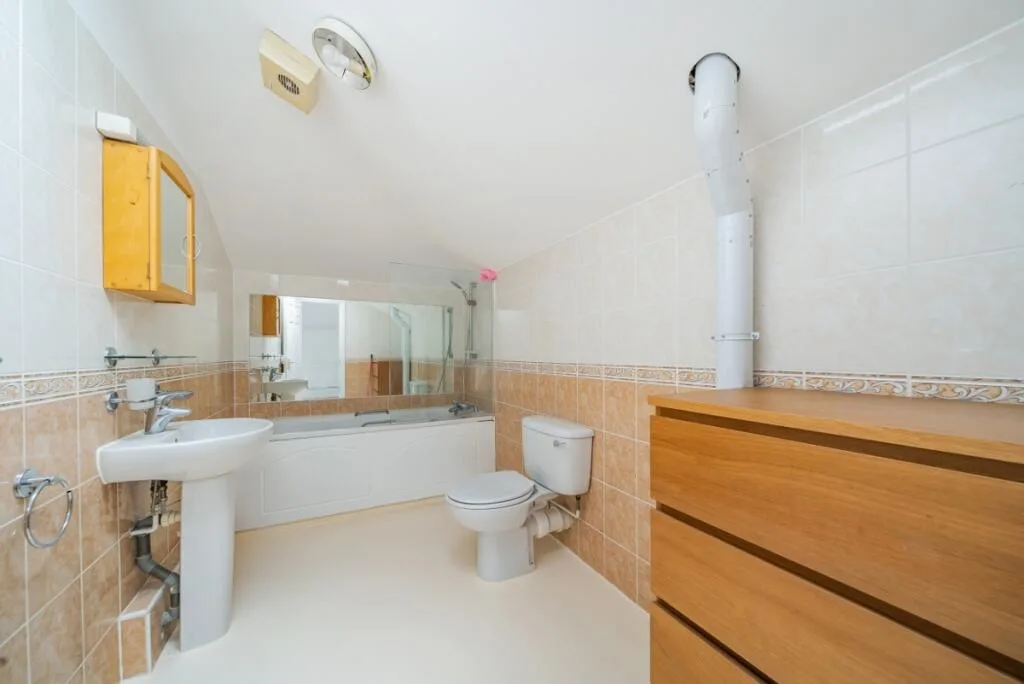 3 bedroom flat for rent