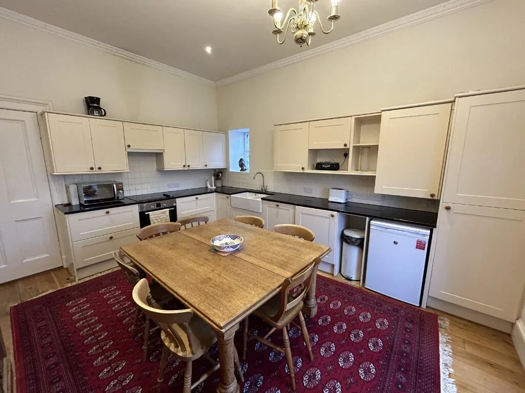 4 bedroom flat for rent