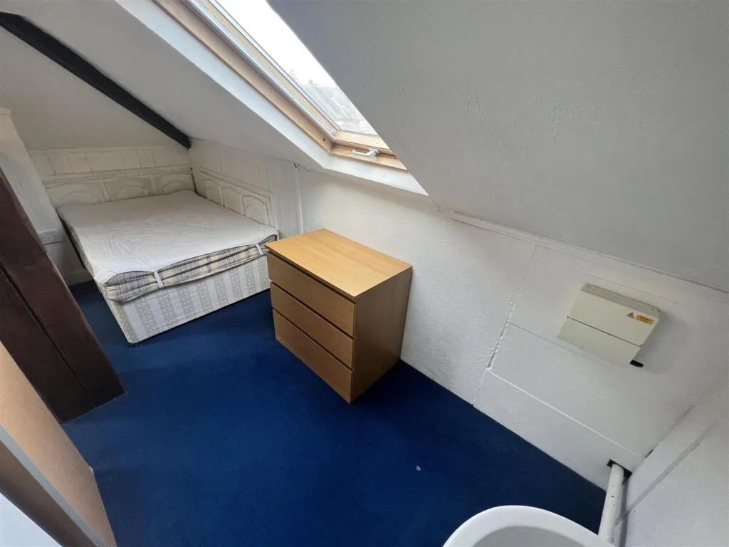 1 bedroom house of multiple occupation for rent
