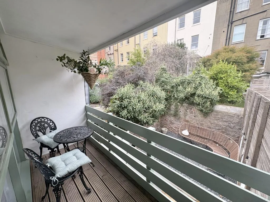2 bedroom house for rent