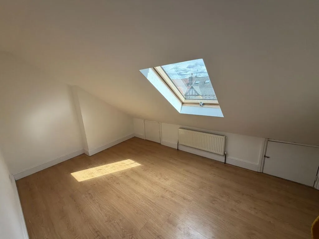 5 bedroom terraced house for rent