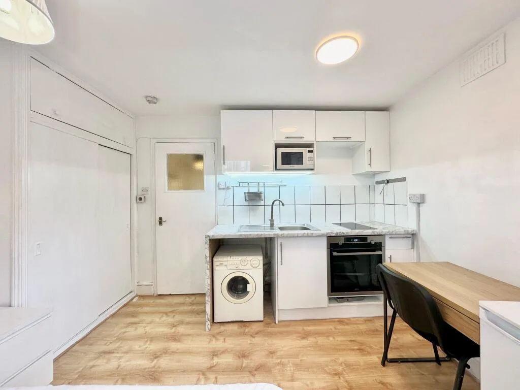 Studio apartment for rent