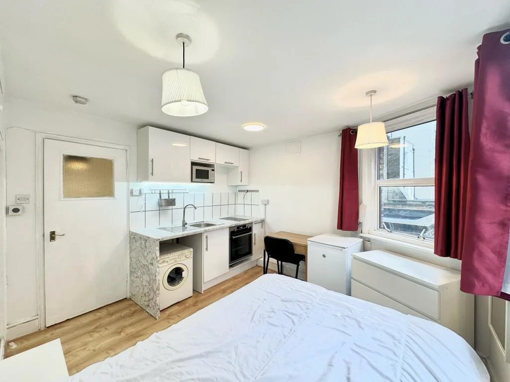 Studio apartment for rent