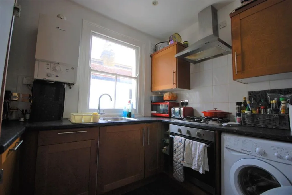 3 bedroom maisonette for rent